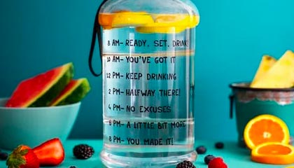 mksport-有仇必报！布朗运球被校长断下，下一回合直接突破将其隔扣